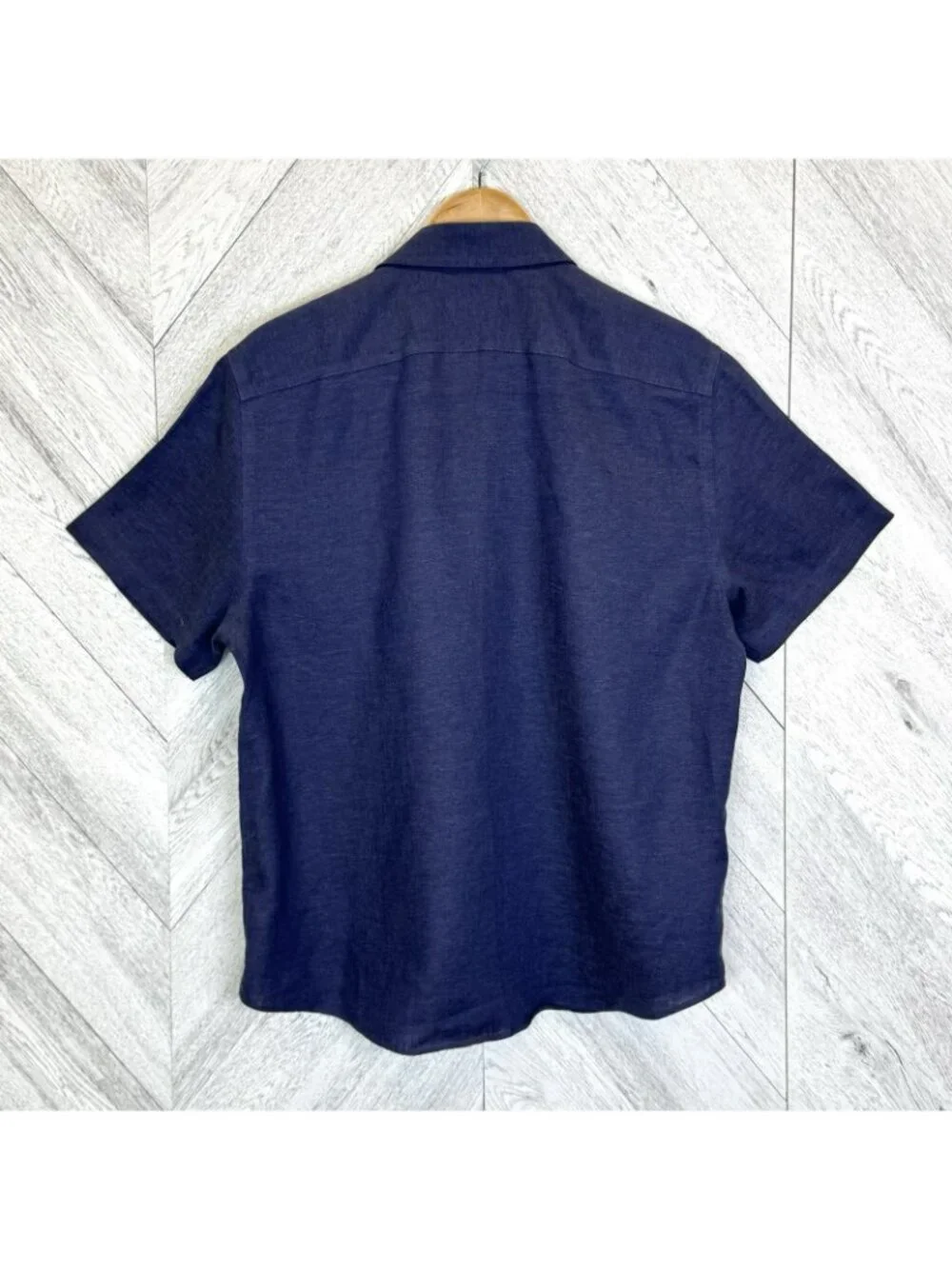 UNTUCKit Cameron Navy Blue Short Sleeve Shirt 100% Linen Mens Size Medium